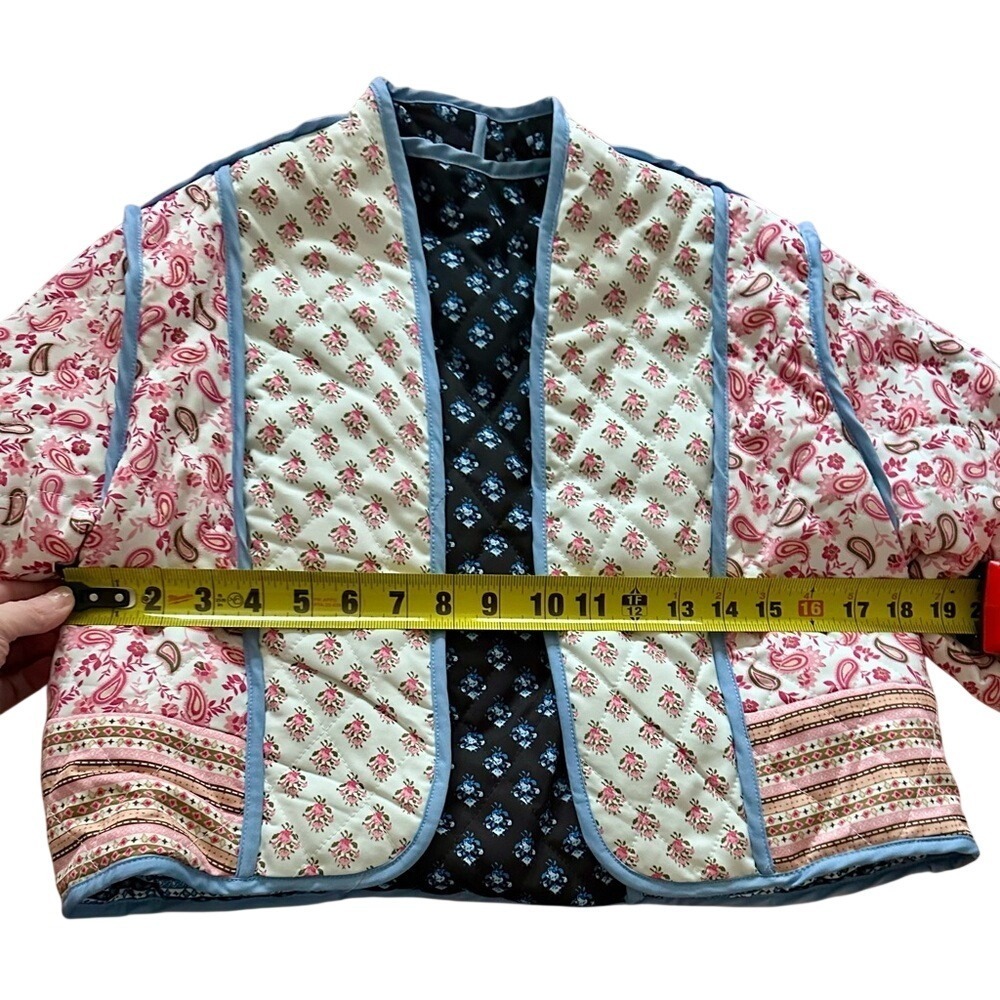 Stylish Women's Quilted Jacket - Picture 4 of 6